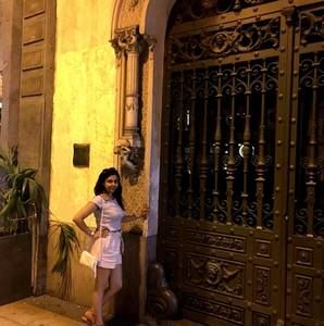 Meet your Posher, Monica